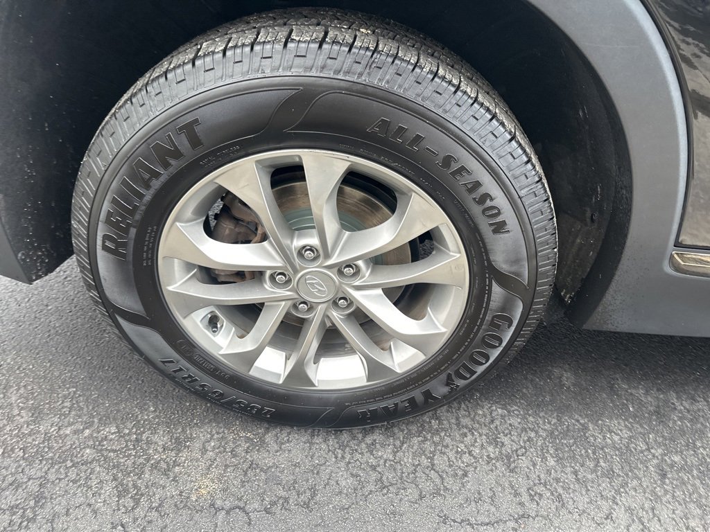 Used 2019 Hyundai Santa Fe SEL image 6