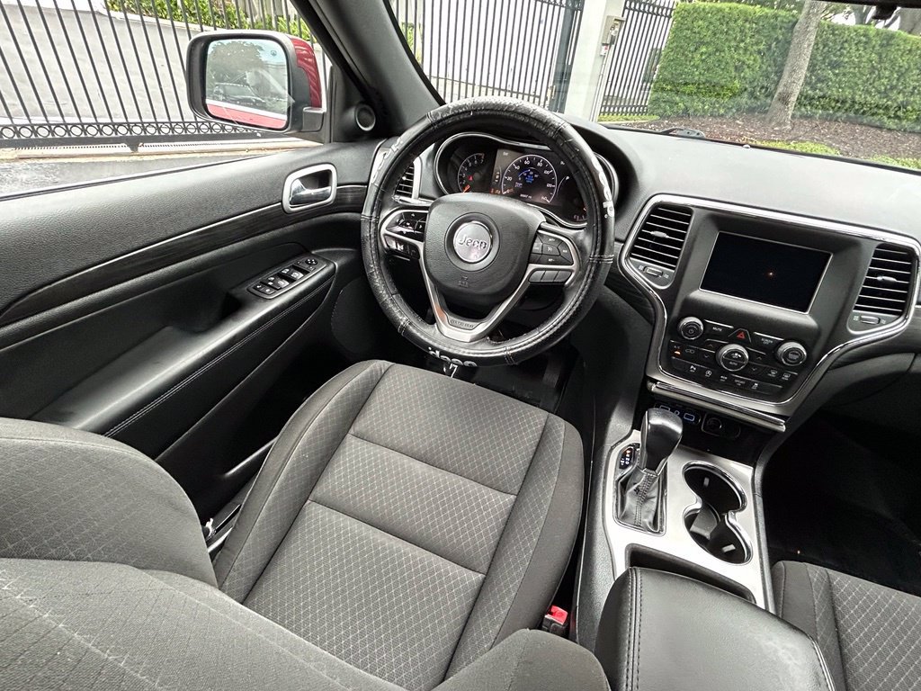 Used 2021 Jeep Grand Cherokee Laredo RWD image 9