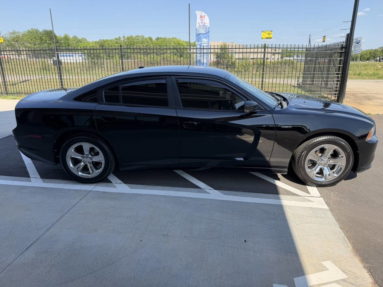 Used 2014 Dodge Charger R/T RWD image 9