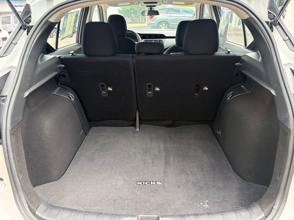 Used 2024 Nissan Kicks SV image 17