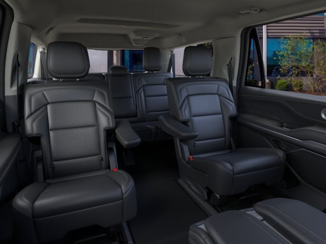 New 2026 Lincoln Navigator L Premier AWD/4WD image 12