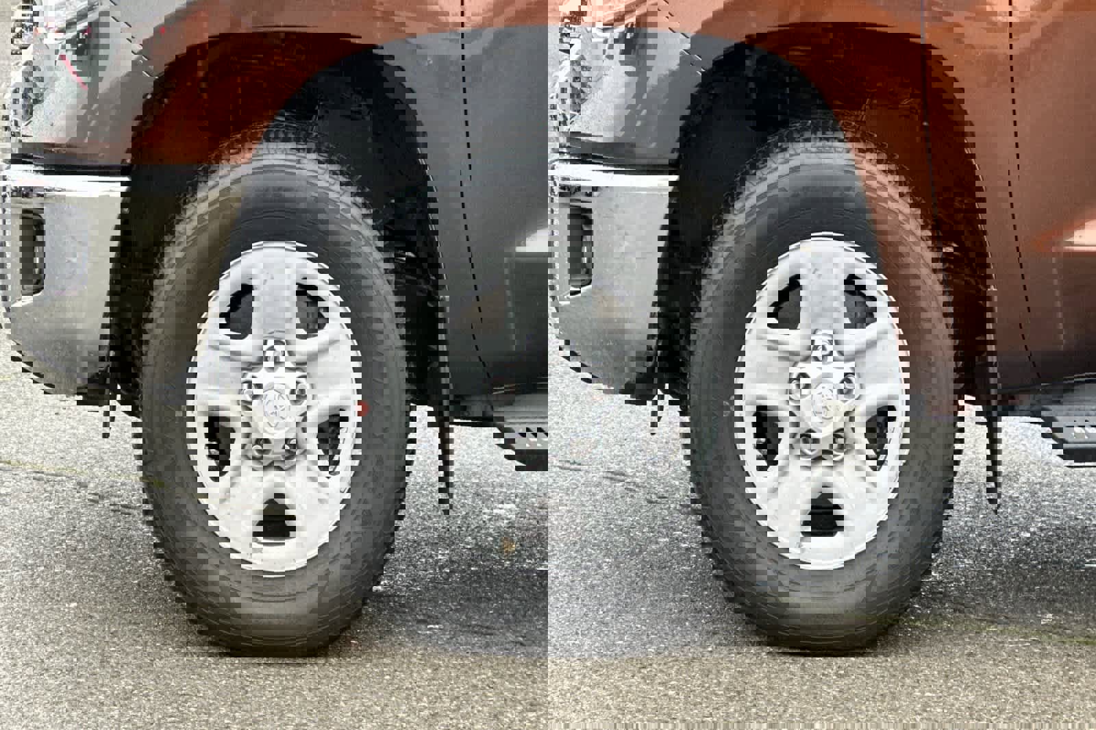 Used 2016 Toyota Tundra SR5 image 28