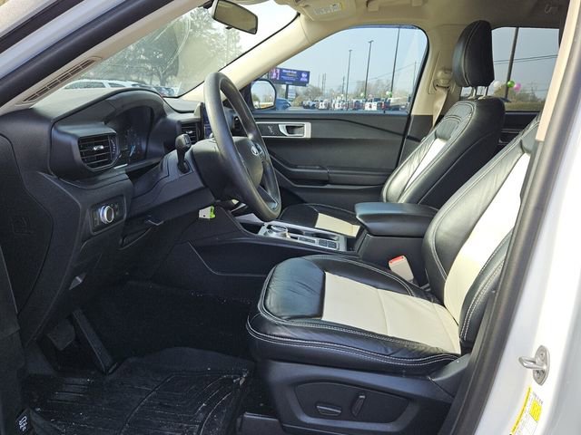 Used 2021 Ford Explorer 2WD image 3