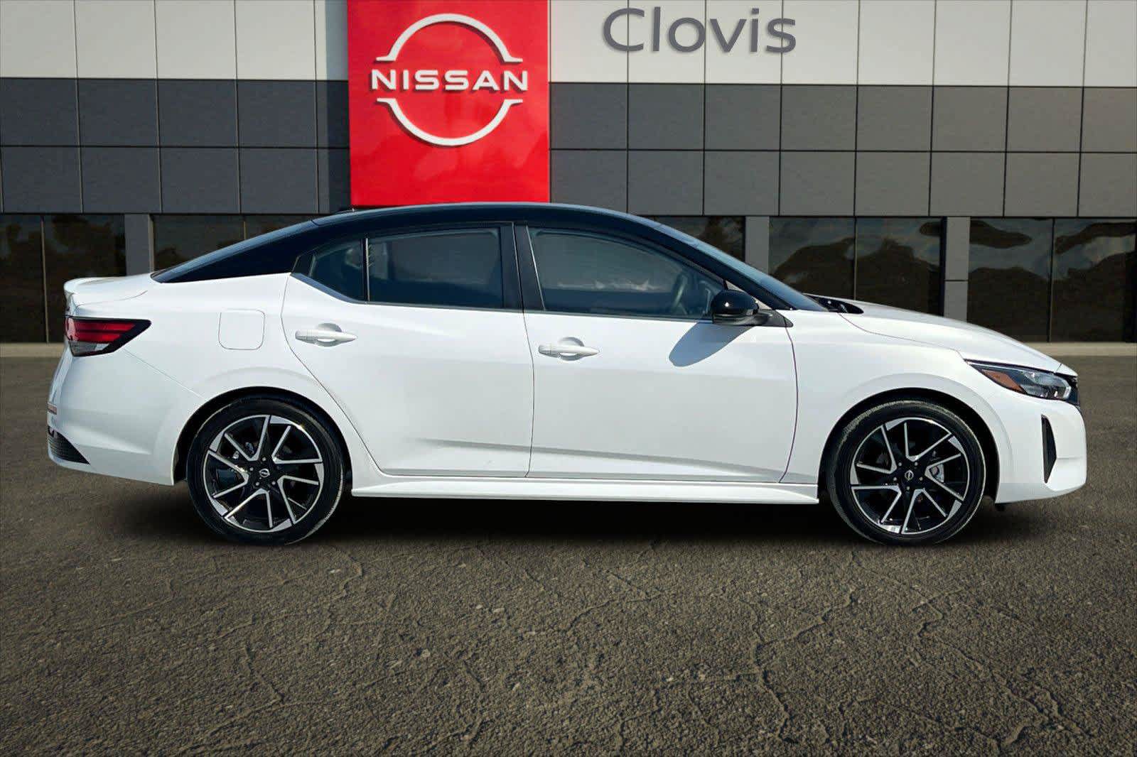 Certified 2025 Nissan Sentra SR FWD image 8