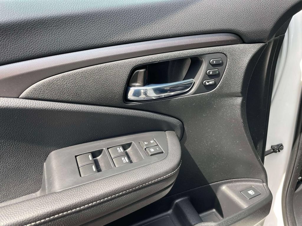 Certified 2025 Honda Ridgeline RTL image 18