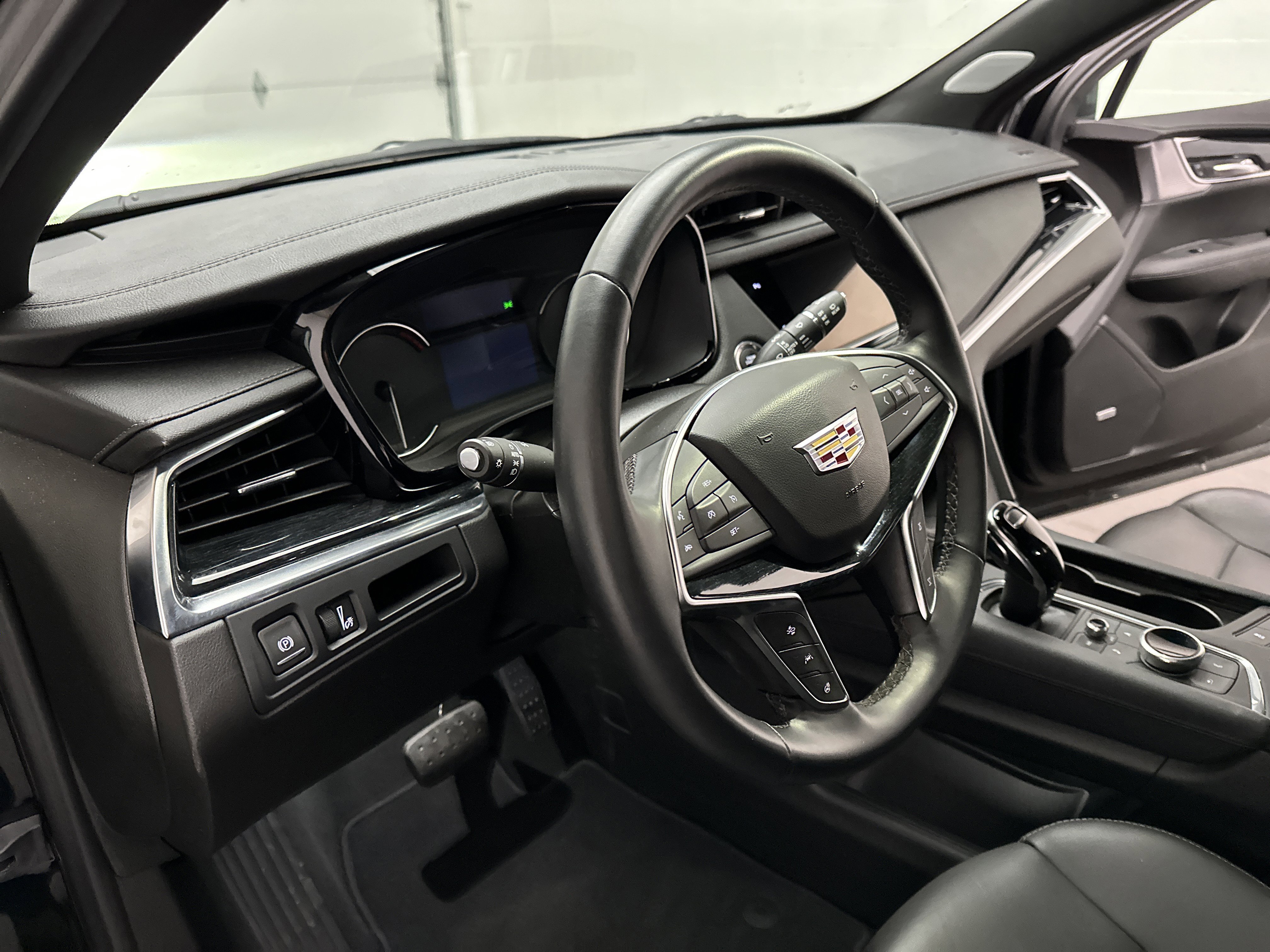 Used 2025 Cadillac XT5 Premium Luxury image 18