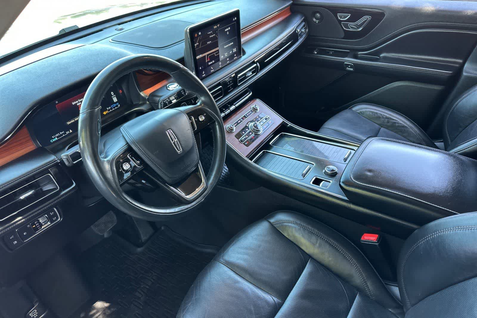 Used 2022 Lincoln Aviator Grand Touring w/ Class IV Trailer Tow Package AWD/4WD image 12