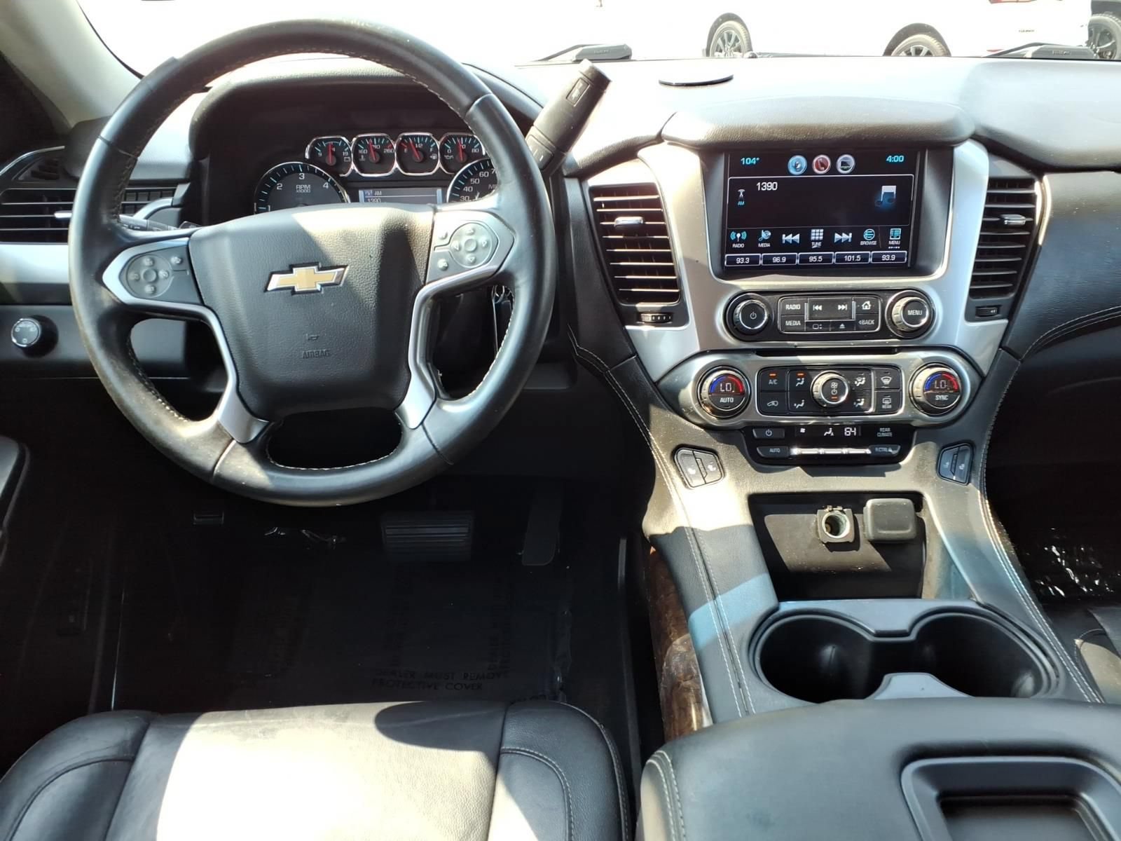 Used 2017 Chevrolet Suburban LT RWD image 14