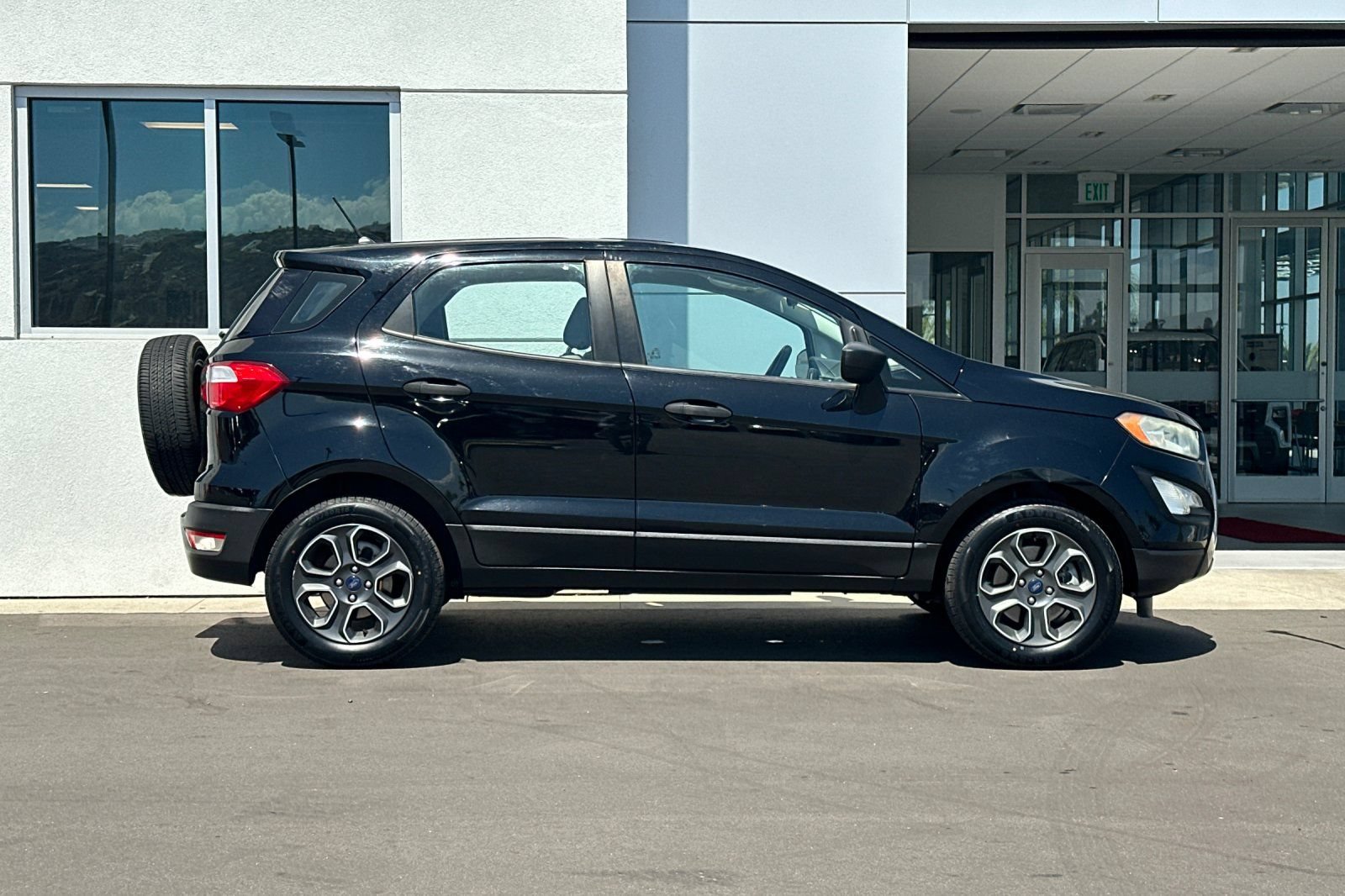 Used 2018 Ford EcoSport S FWD image 3