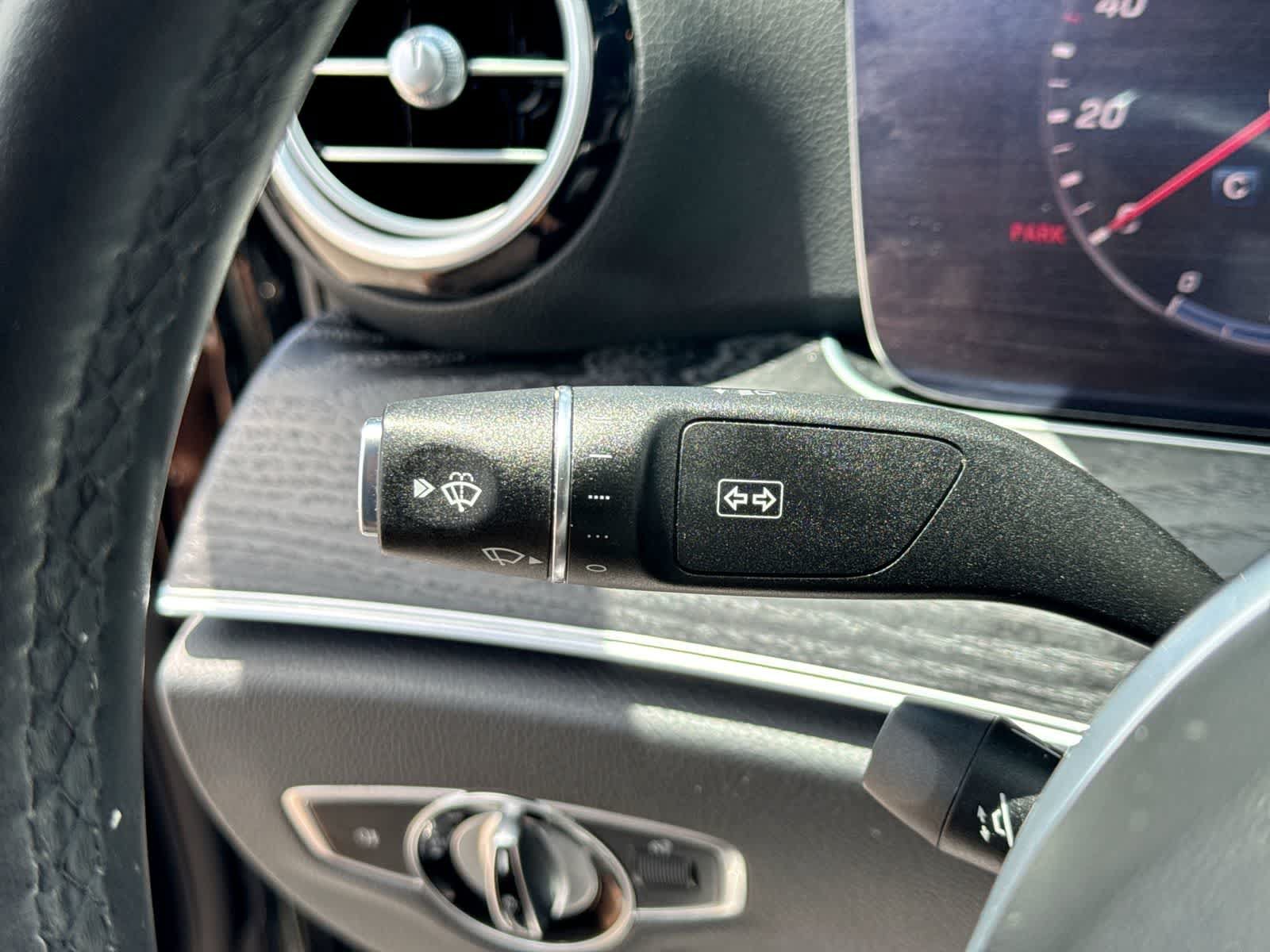 Used 2020 Mercedes-Benz E 350 Sedan image 32