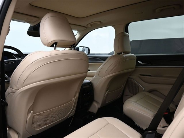 Used 2022 Jeep Grand Cherokee L Limited image 16