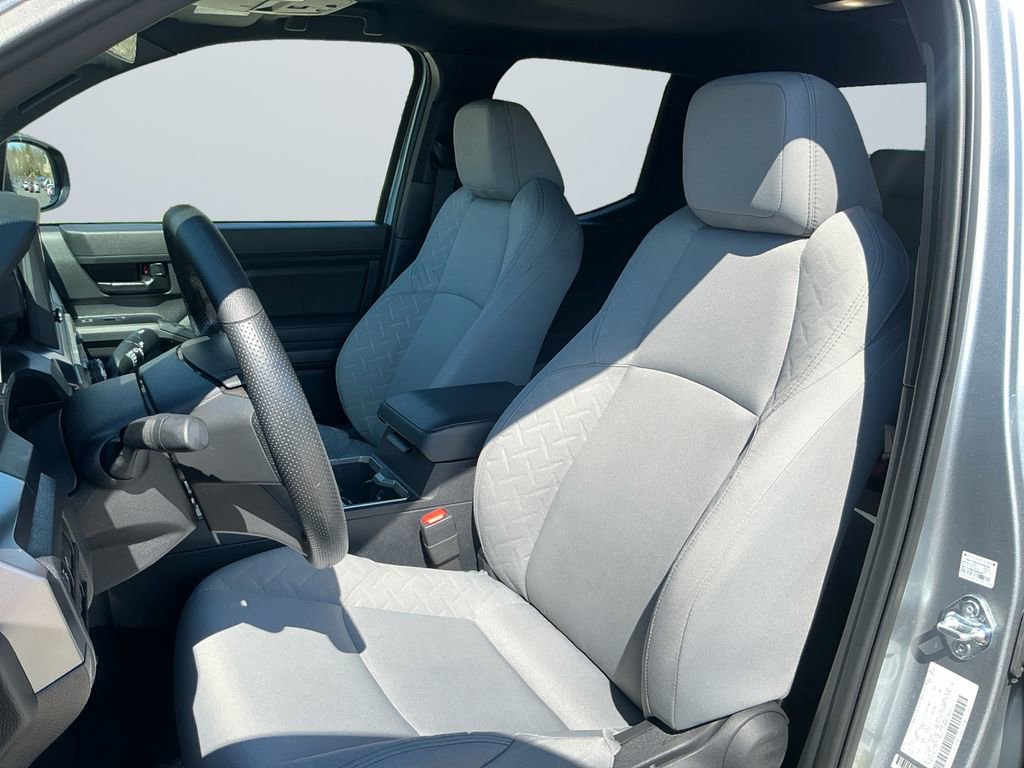 Certified 2025 Toyota Tacoma SR5 AWD/4WD image 11