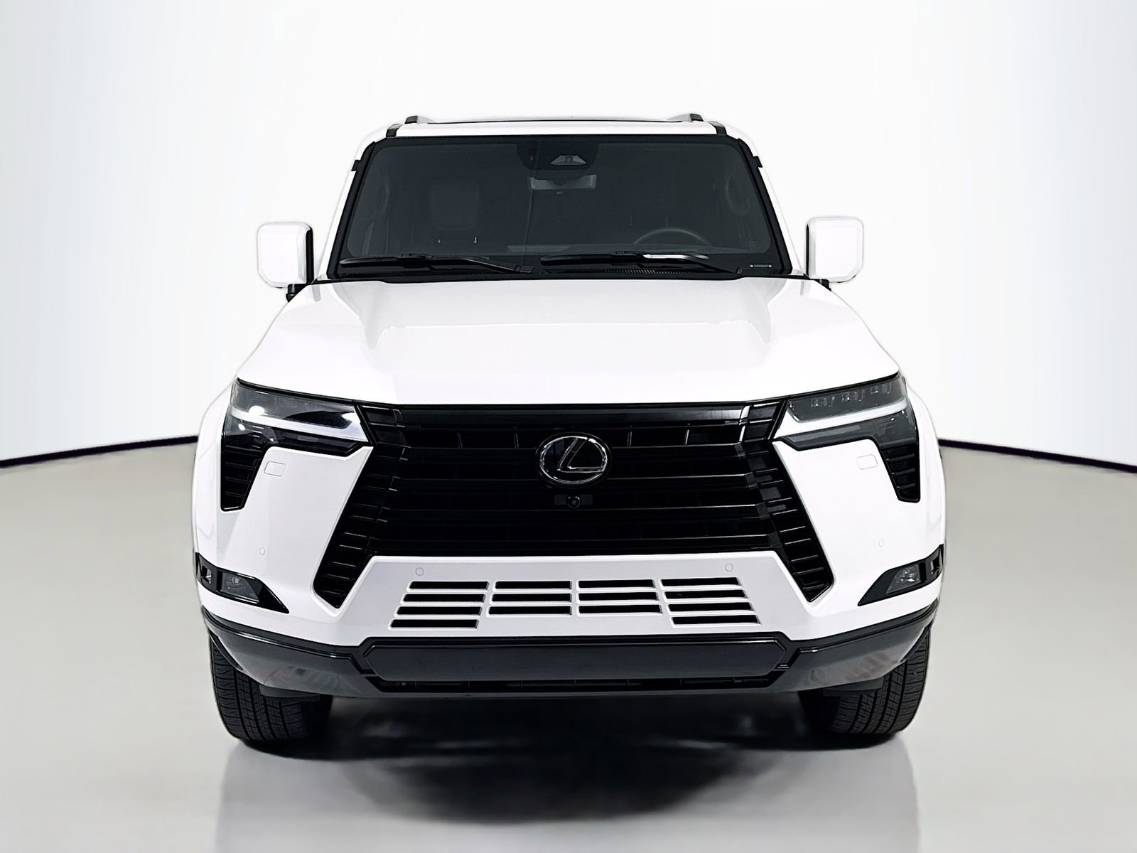 Used 2025 Lexus GX 550 w/ Accessory Package (2T) image 2