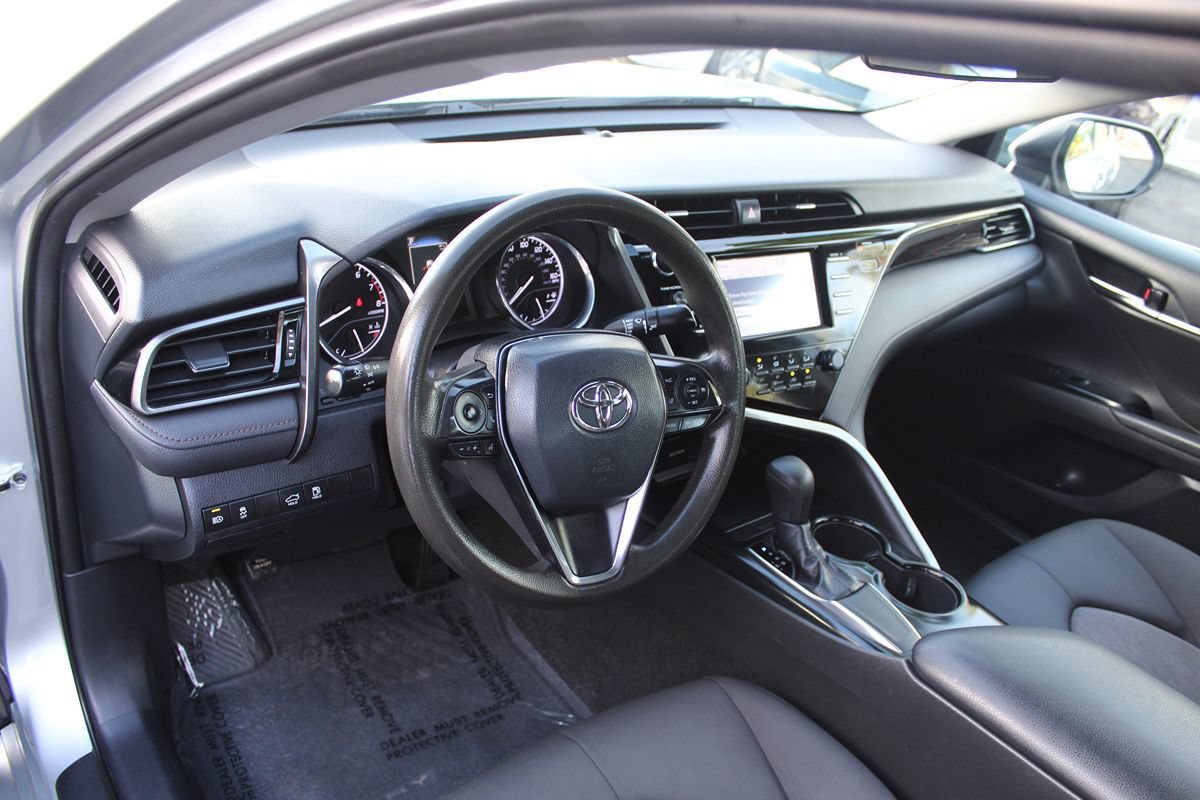 Used 2019 Toyota Camry LE w/ Carpet Mat Package FWD image 15