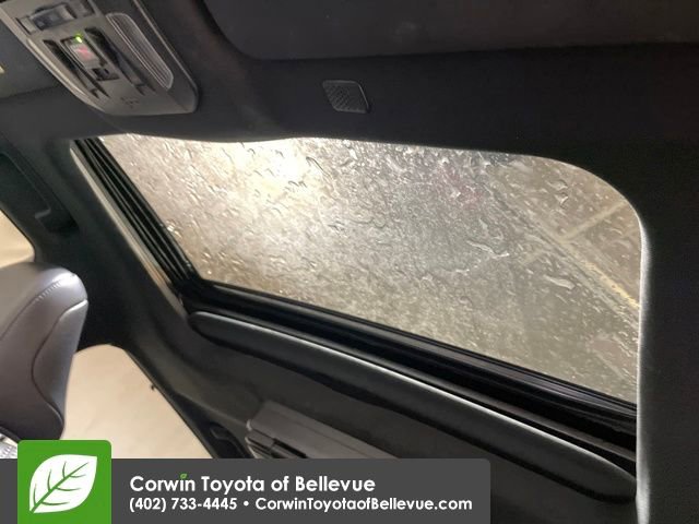 Used 2021 Toyota Highlander XSE image 21