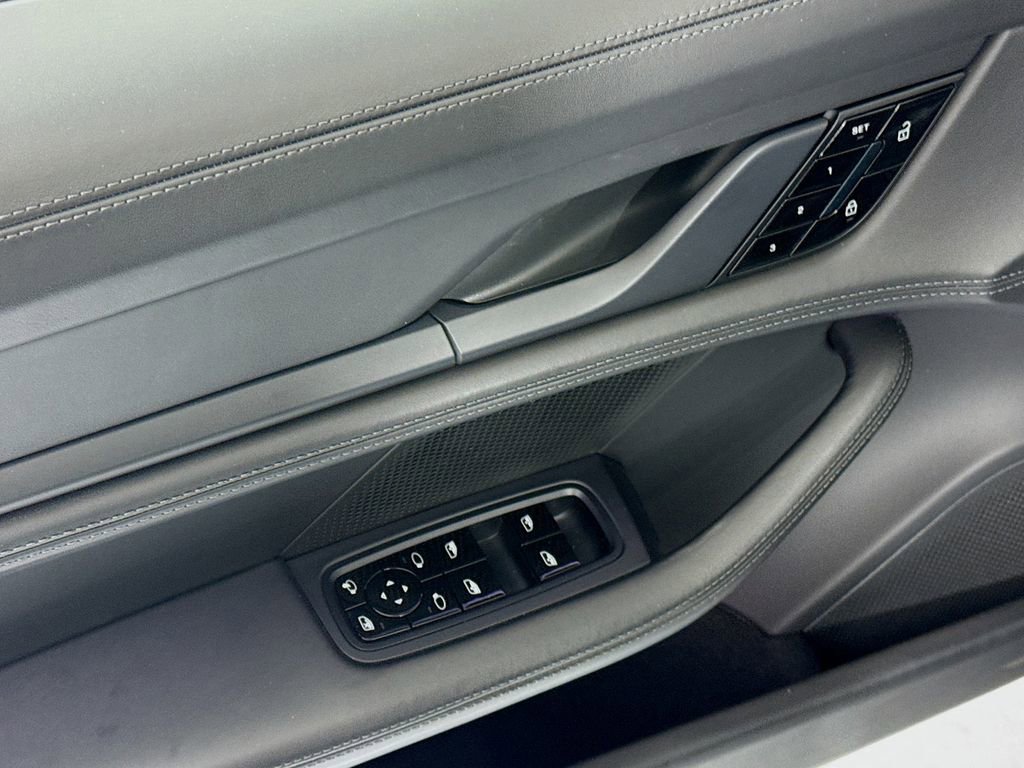 Used 2020 Porsche Taycan Turbo image 24