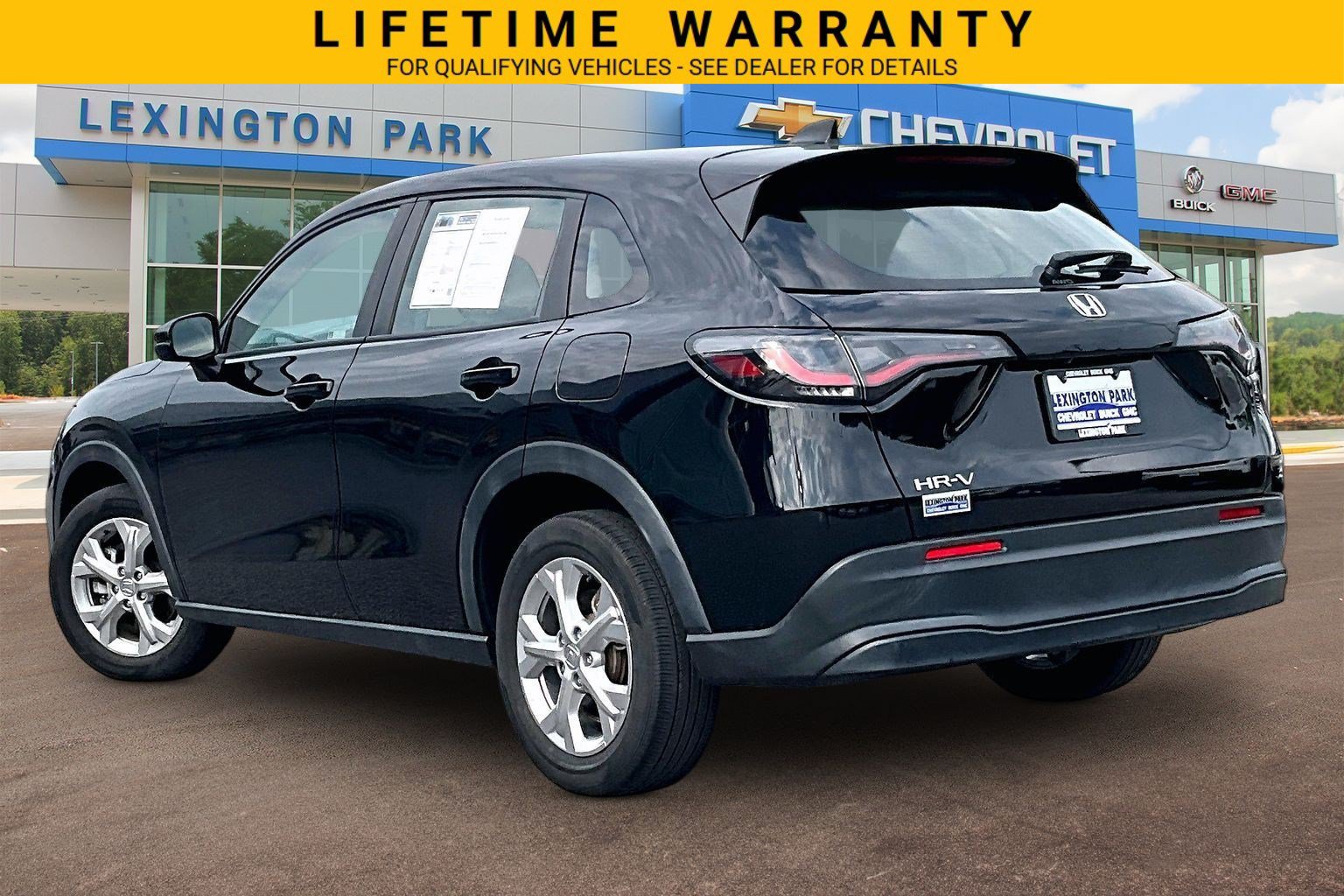 Used 2023 Honda HR-V LX image 2