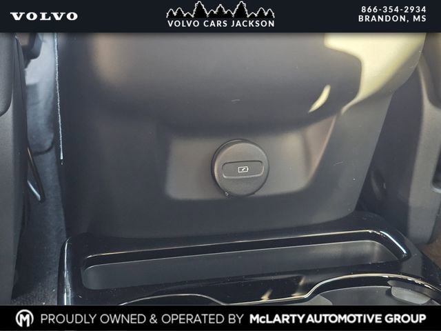 New 2026 Volvo XC90 B5 Plus w/ Protection Package Premier image 16