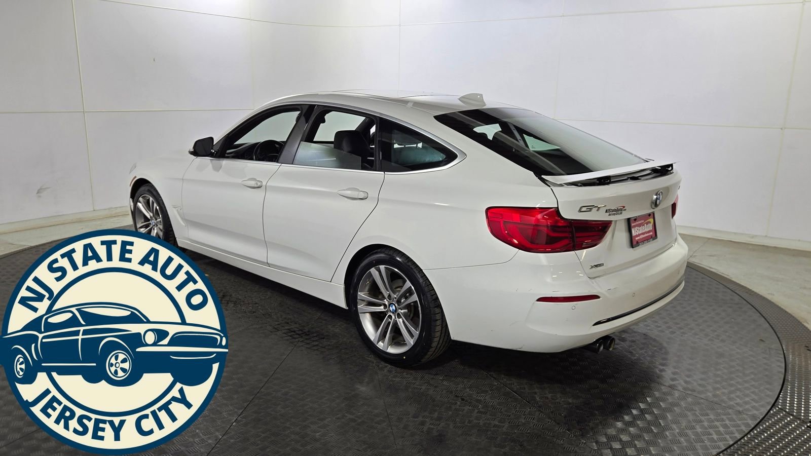 Used 2019 BMW 330i Gran Turismo xDrive w/ Convenience Package image 5