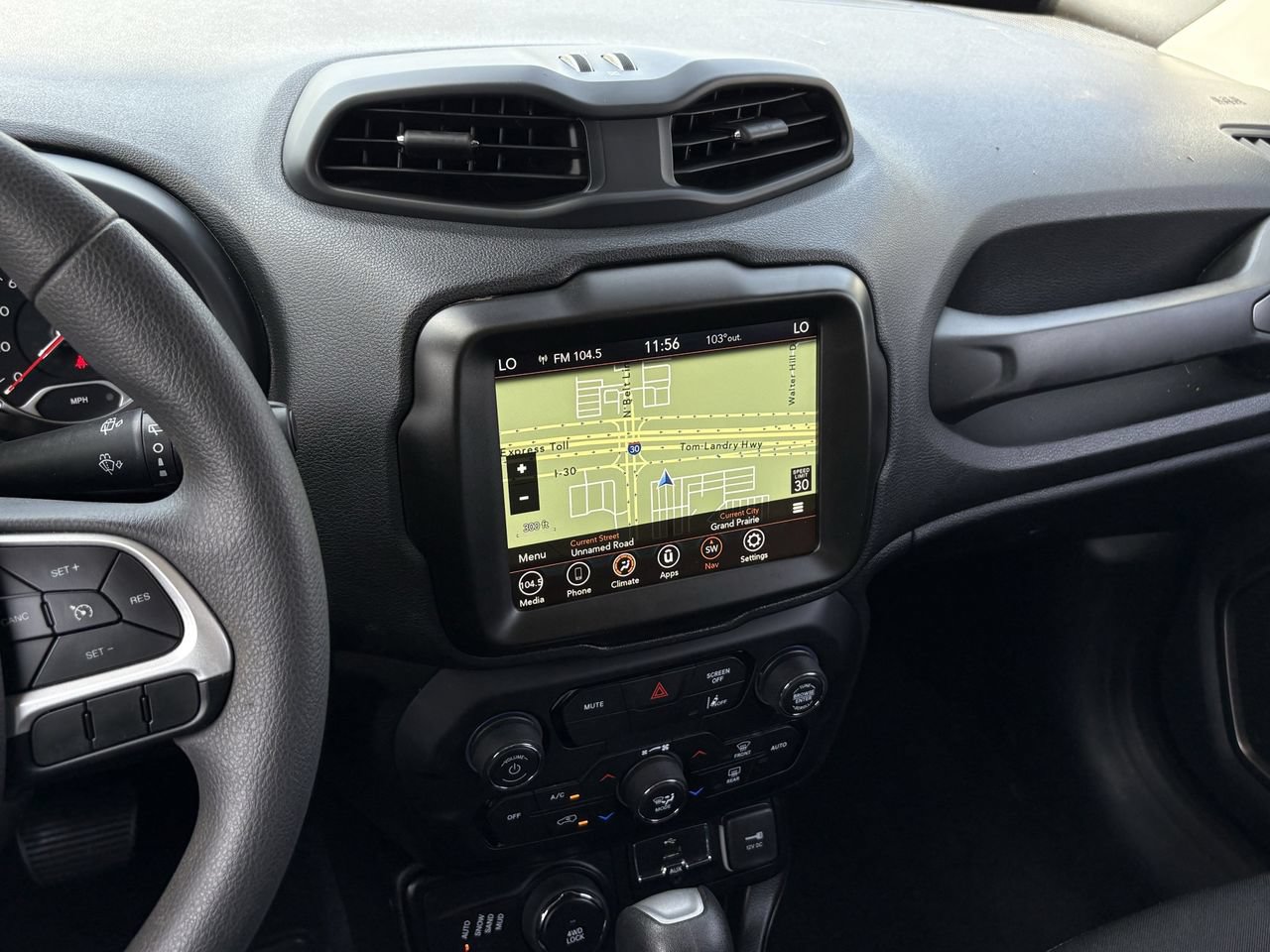 Used 2023 Jeep Renegade Latitude AWD/4WD image 20