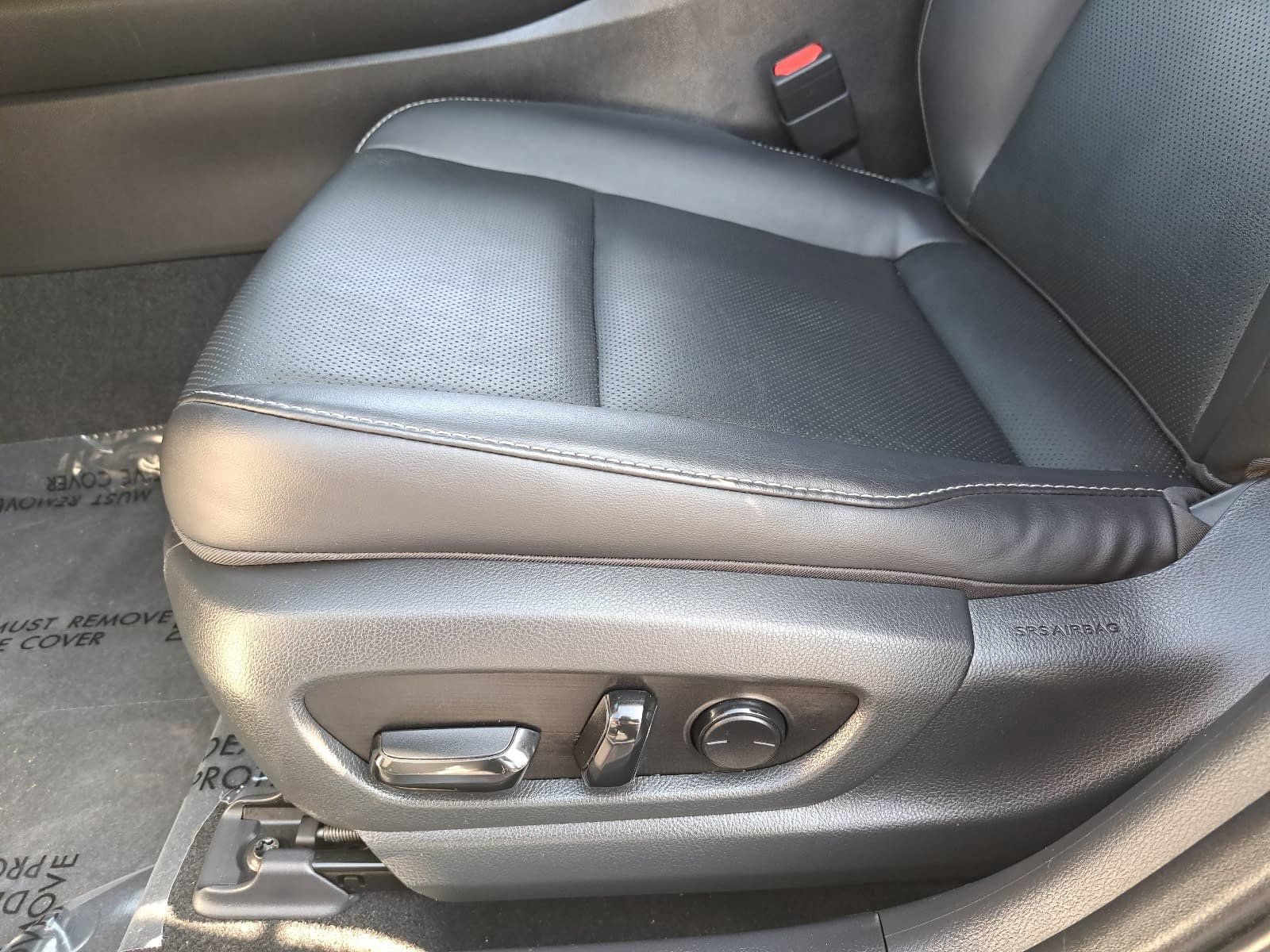 Used 2020 Lexus UX 200 w/ Premium Package FWD image 31