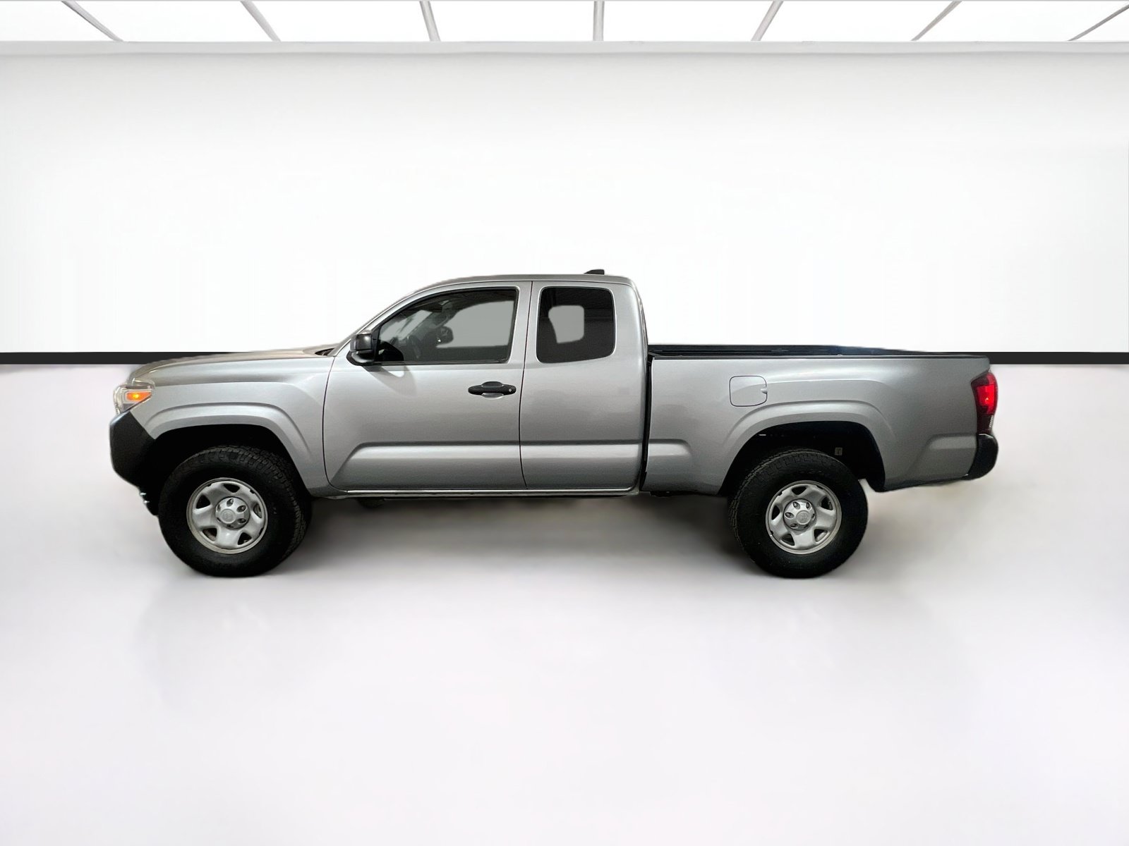 Used 2022 Toyota Tacoma SR RWD image 21