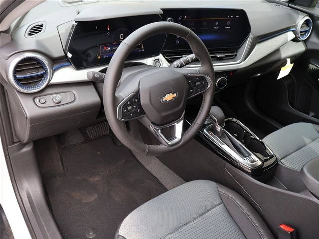 New 2026 Chevrolet Trax LT w/ Sunroof Package FWD image 3