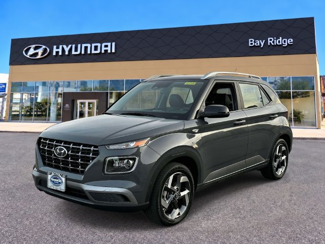 Used 2025 Hyundai Venue Limited FWD image 10