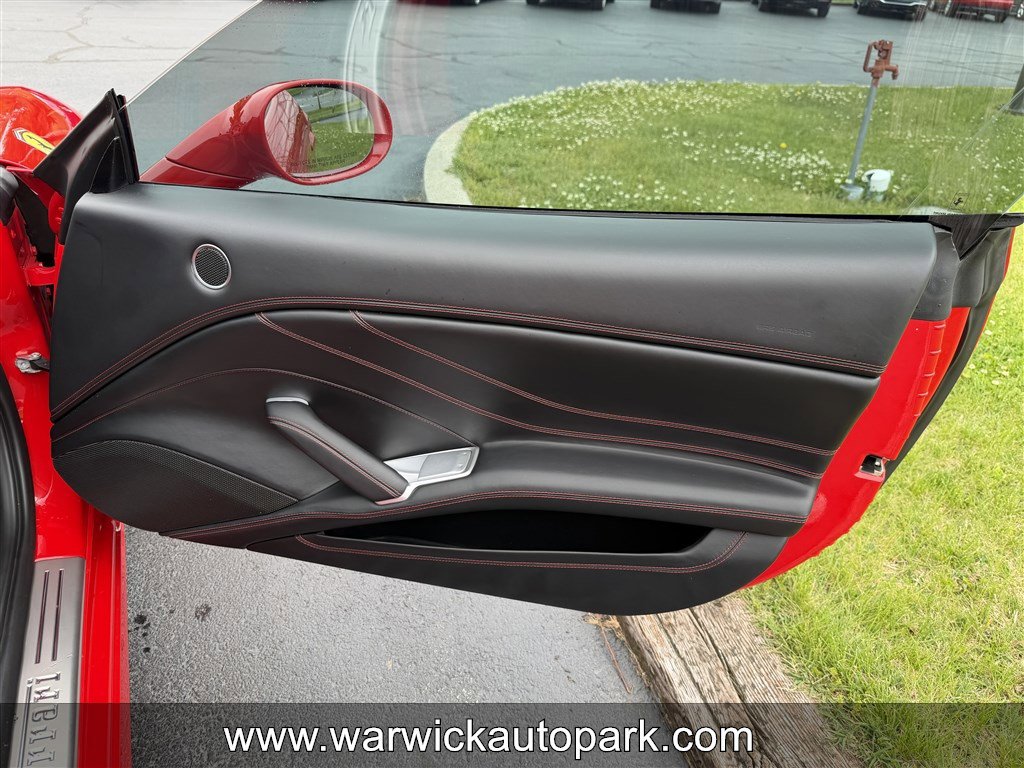 Used 2016 Ferrari California T RWD image 20