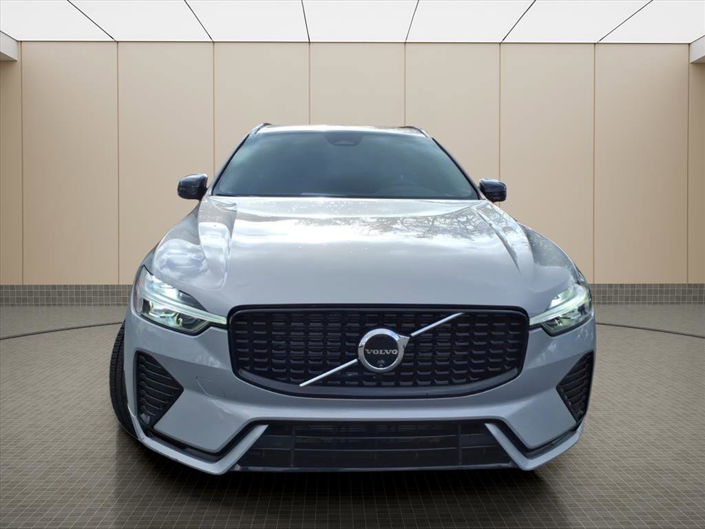 Used 2024 Volvo XC60 B5 Plus image 20
