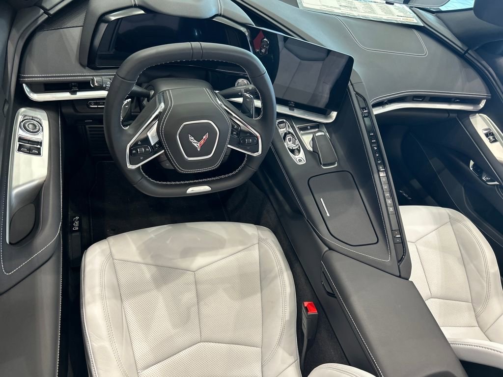 Used 2025 Chevrolet Corvette Z06 image 3