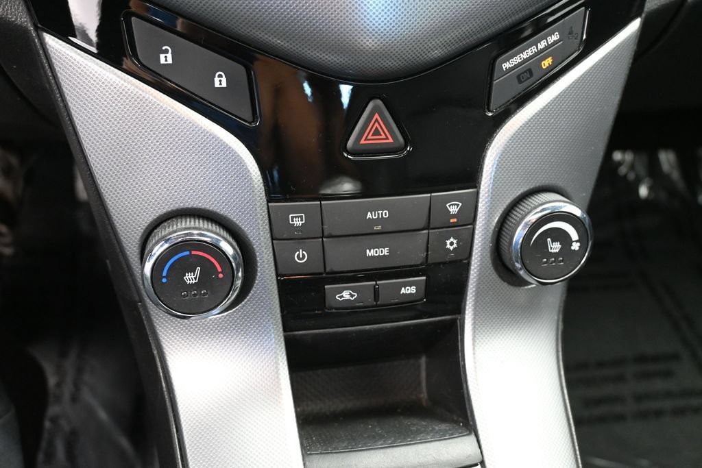 Used 2013 Chevrolet Cruze LTZ FWD image 30