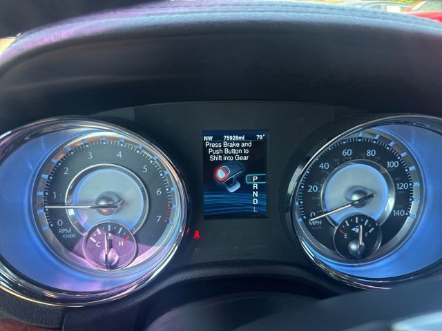 Used 2013 Chrysler 300 image 16