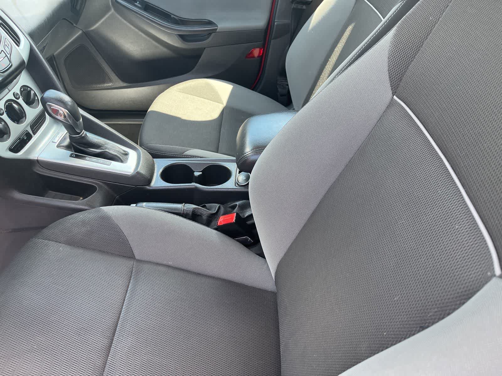 Used 2013 Ford Focus SE FWD image 20