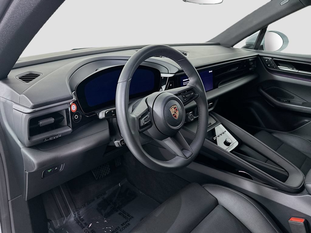 Certified 2025 Porsche Macan Electric RWD image 4