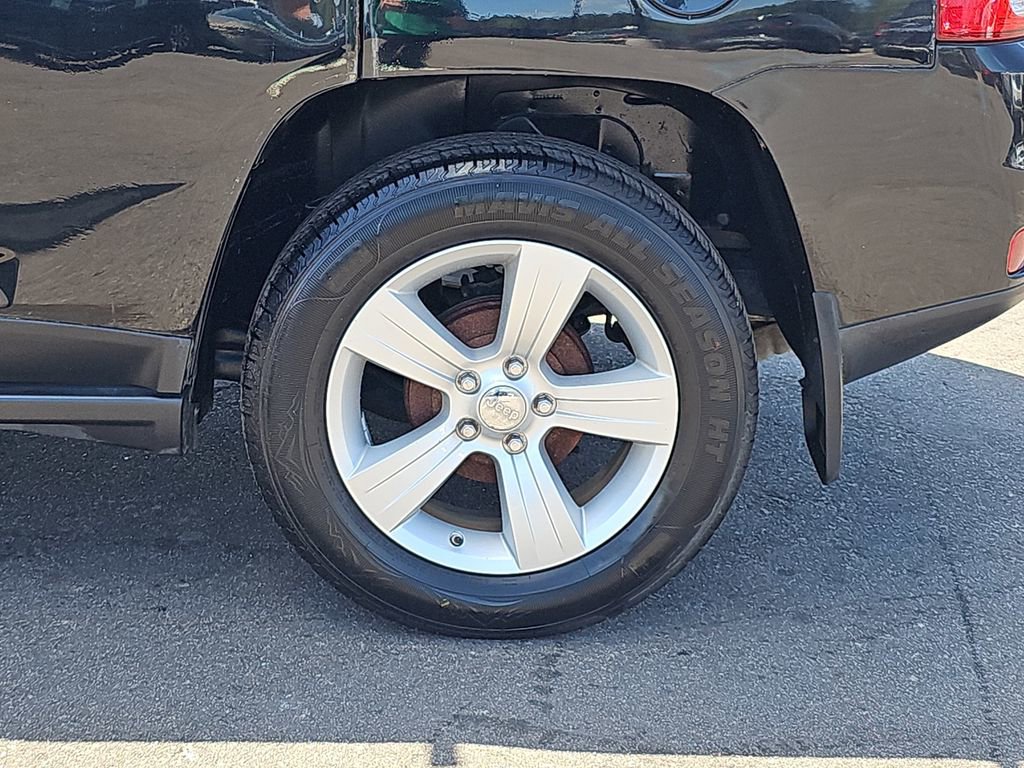 Used 2012 Jeep Compass Sport image 33