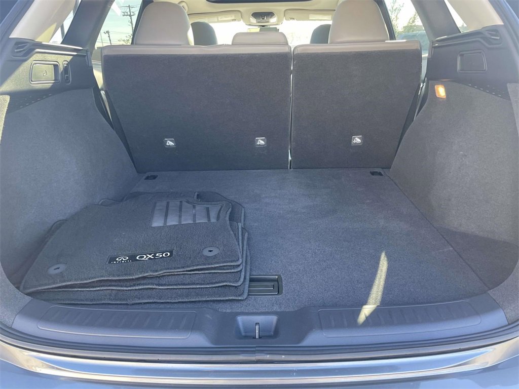 Used 2023 INFINITI QX50 Luxe image 11