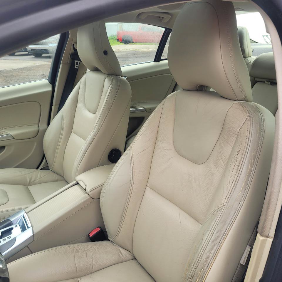 Used 2012 Volvo S60 T5 w/ Climate Pkg FWD image 12