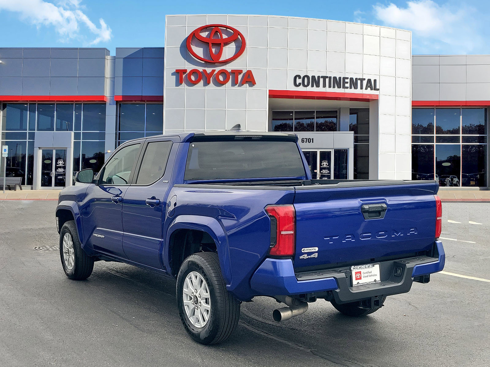 Certified 2025 Toyota Tacoma SR5 image 4