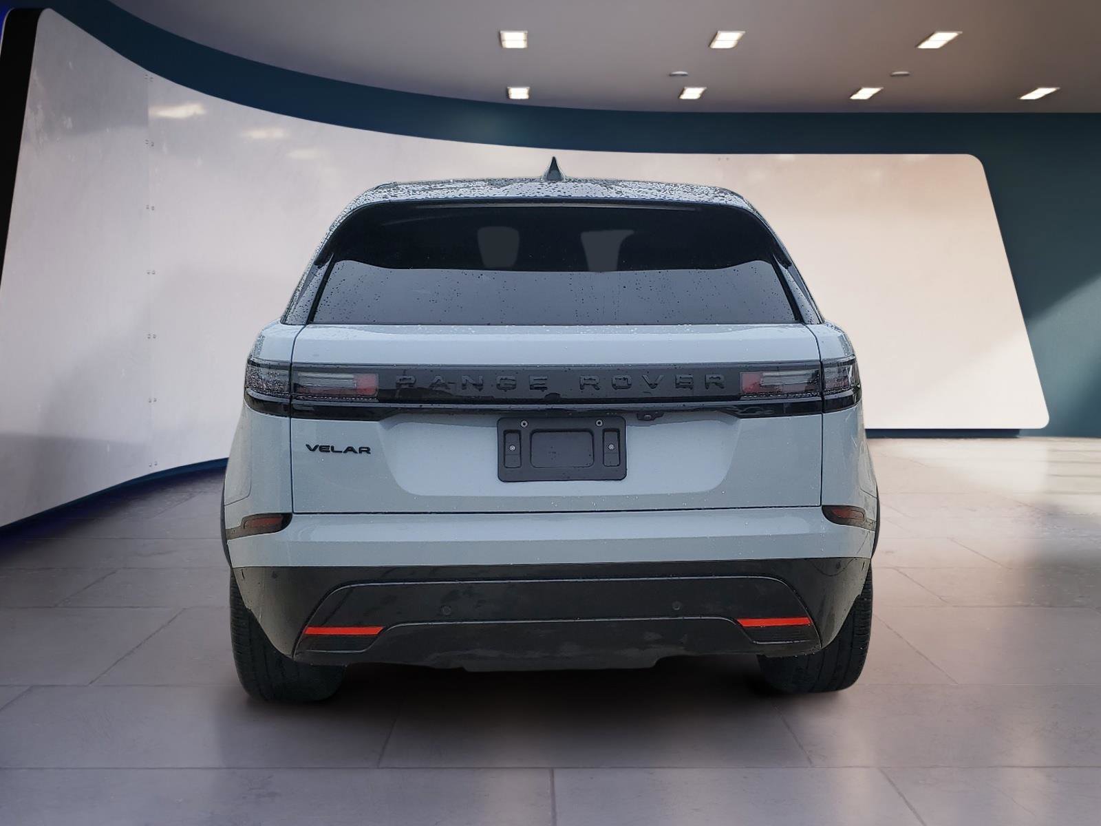 Used 2026 Land Rover Range Rover Velar Dynamic SE AWD/4WD image 4