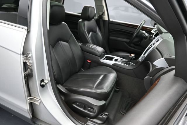 Used 2016 Cadillac SRX Luxury w/ Driver Awareness Package AWD/4WD image 26