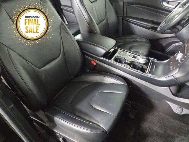 Used 2019 Ford Edge Titanium w/ Cold Weather Package image 26