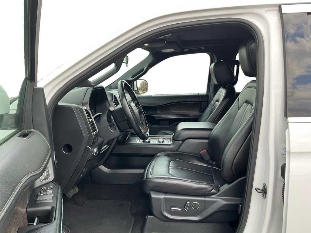 Used 2021 Ford Expedition Max Limited image 14