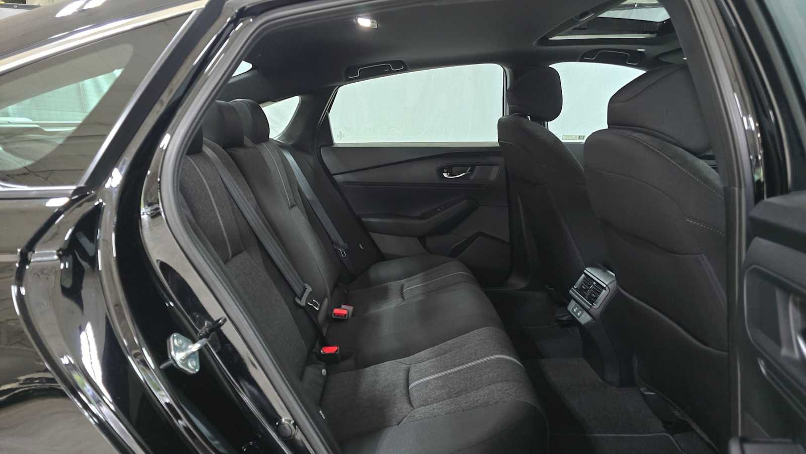 Used 2025 Honda Accord Sport image 12