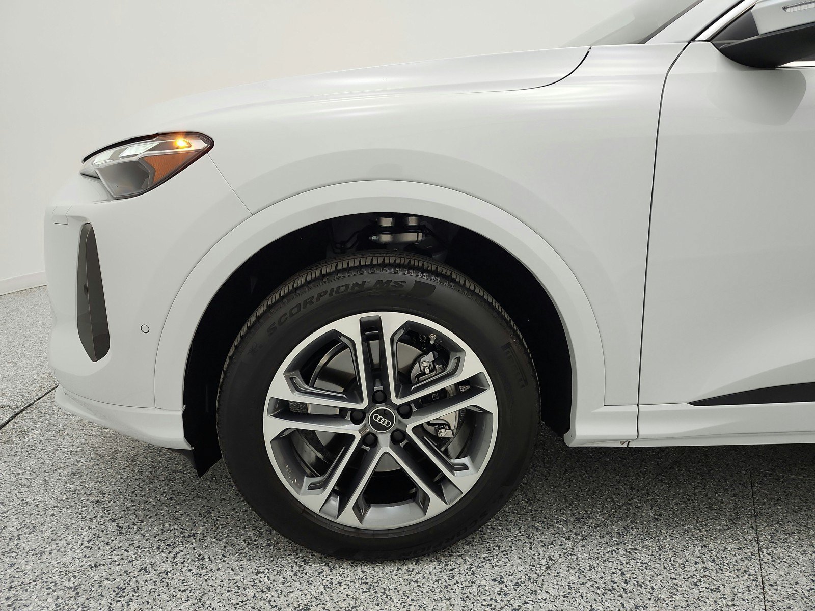 Used 2025 Audi Q5 Premium w/ Convenience Package AWD/4WD image 18