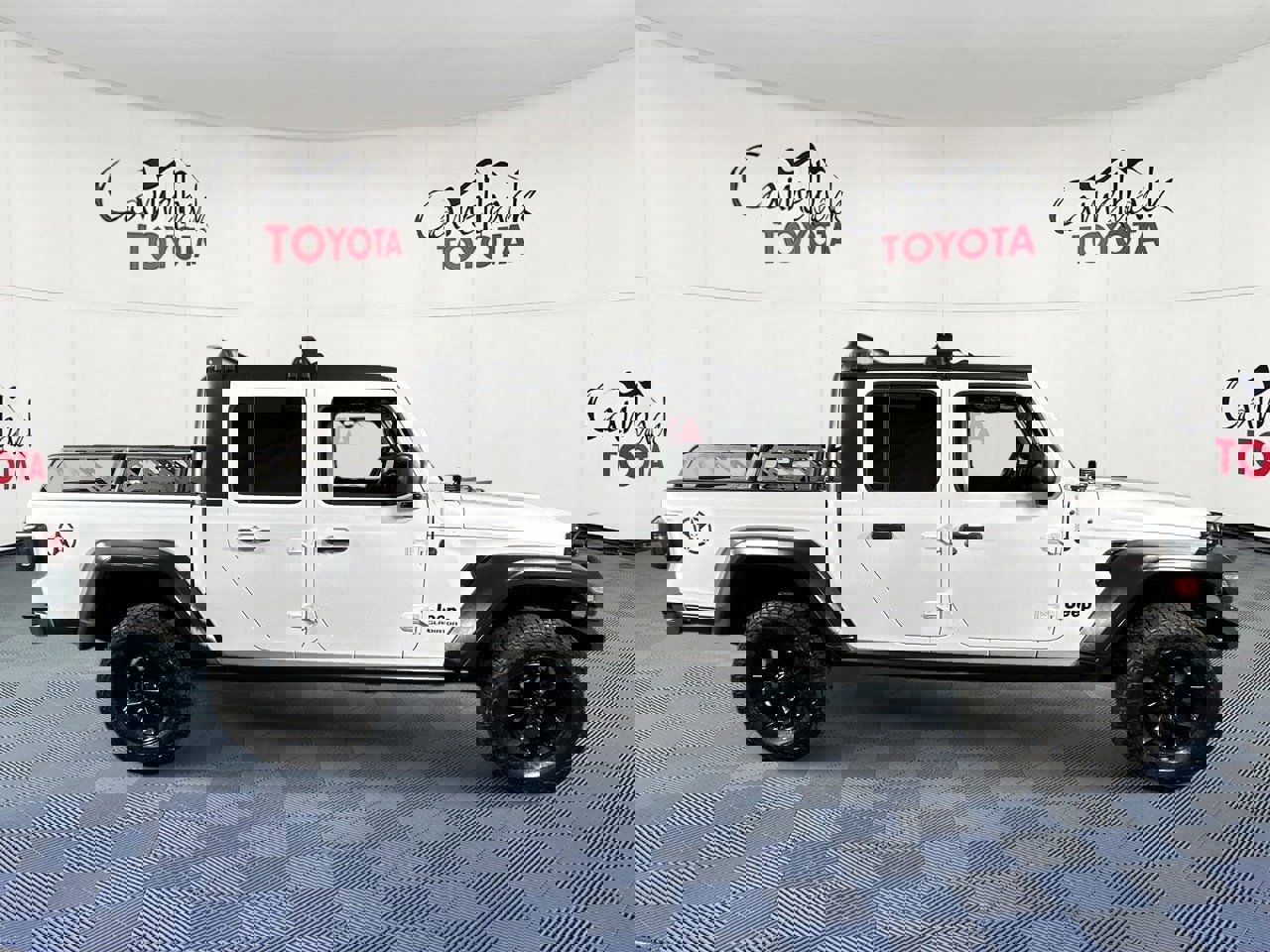 Used 2020 Jeep Gladiator Sport w/ Quick Order Package 24S image 9