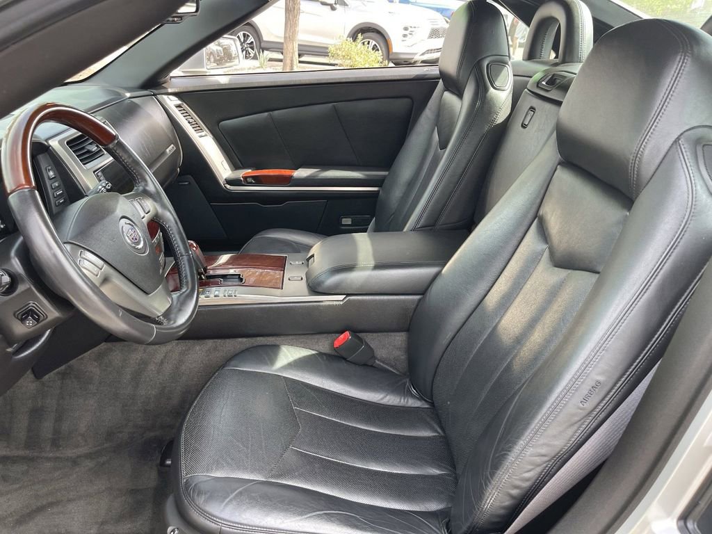 Used 2007 Cadillac XLR image 17