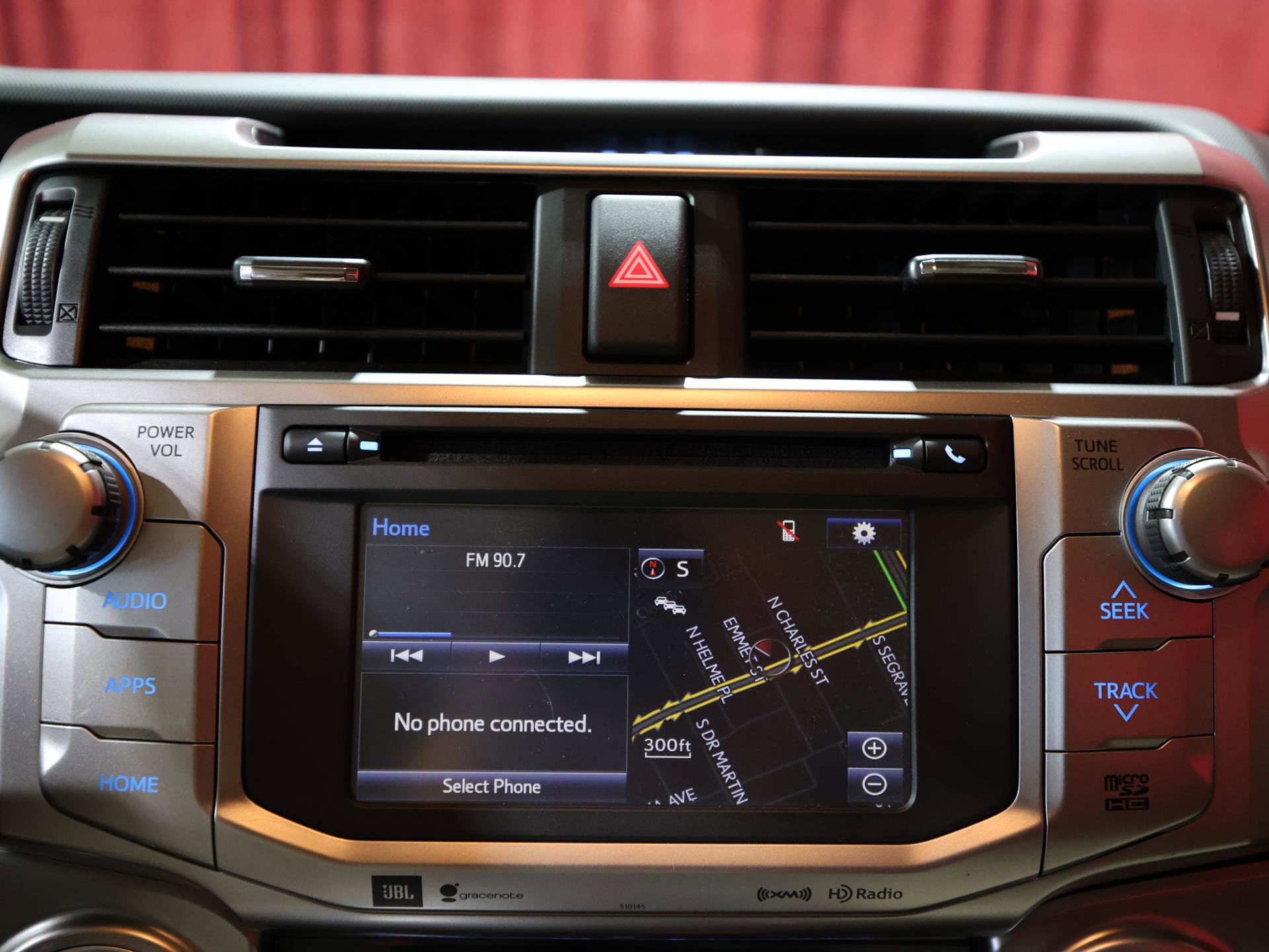 Used 2016 Toyota 4Runner Limited AWD/4WD image 18