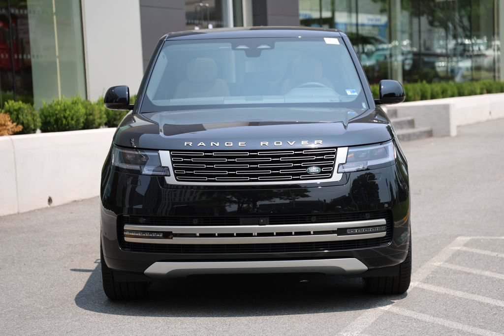 New 2026 Land Rover Range Rover Long Wheelbase SE AWD/4WD image 5