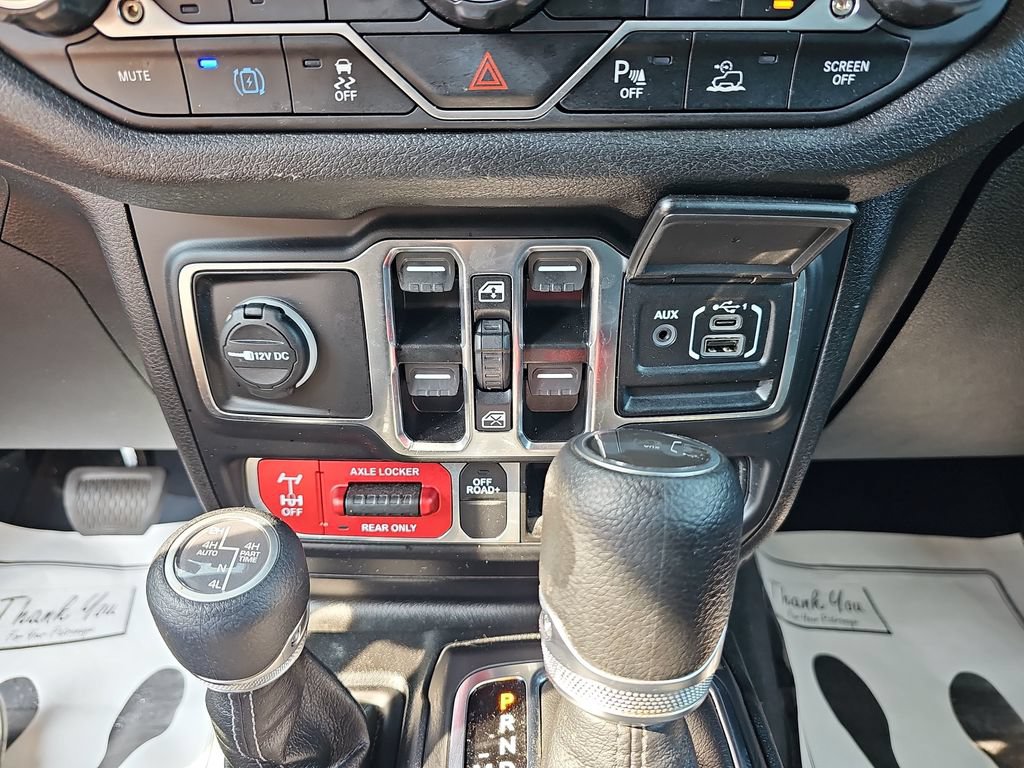 Used 2024 Jeep Wrangler Unlimited AWD/4WD image 25